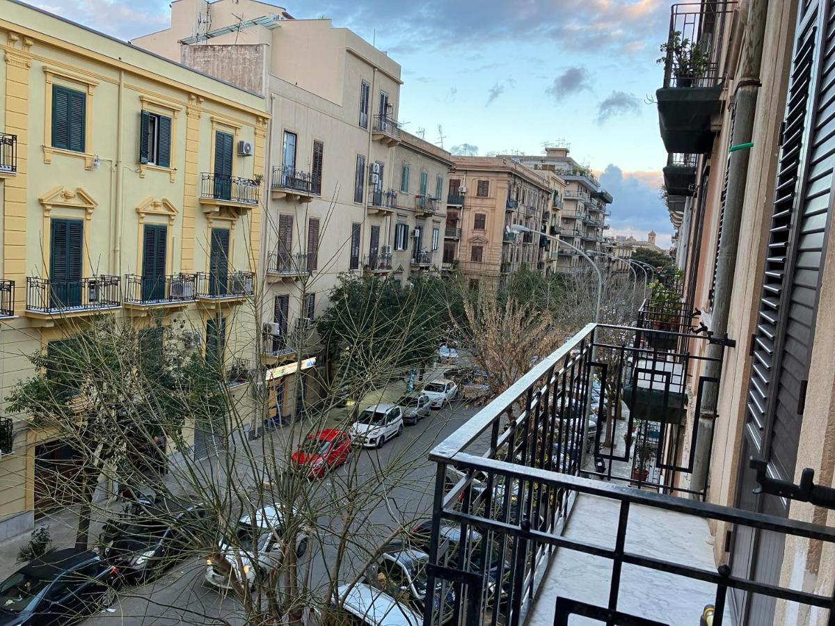 A Casa Da Carlo Apartment Palermo Bagian luar foto